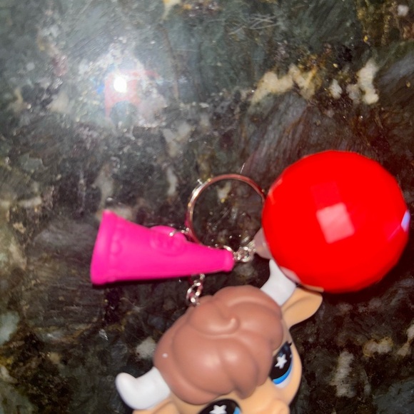 Littlest Pet Shop bison keychain - Picture 3 of 7